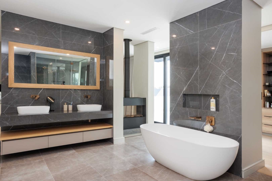 4 Bedroom Property for Sale in Val De Vie Estate Western Cape